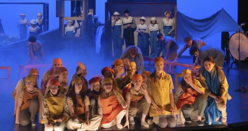 les enfants sur scène