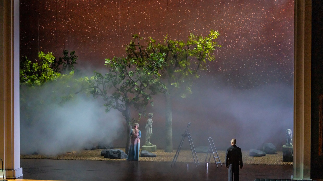 21._angelica_siobhan_stagg_et_zoroastro_riccardo_novaro_-_orlando_-_theatre_du_chatelet_c_thomas_amouroux.jpg