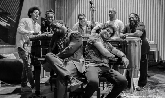 les 7 membres du groupe